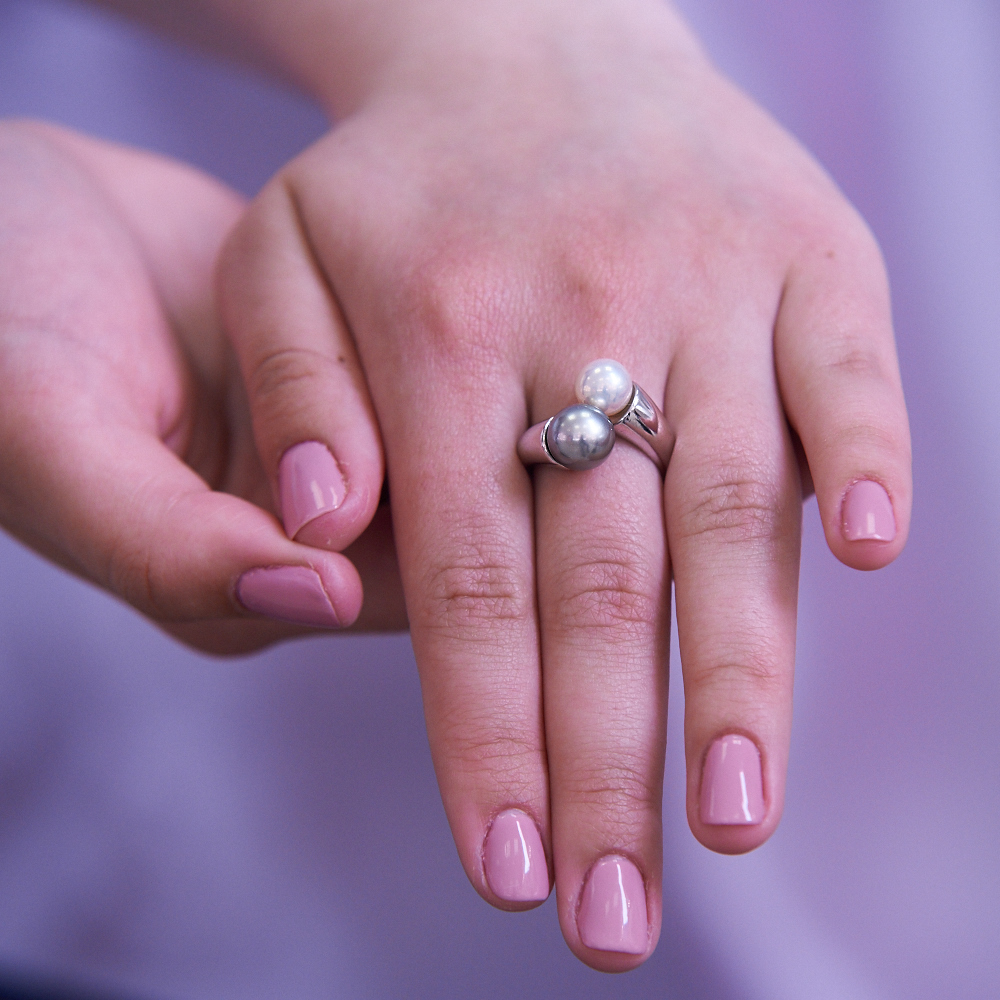 Кольцо из серебра 925 пробы с морской и речной жемчужинами 7,5-10 мм. Артикул 11896 Кольцо из серебра 925 пробы с морской и речной жемчужинами 7,5-10 мм. Артикул 11896