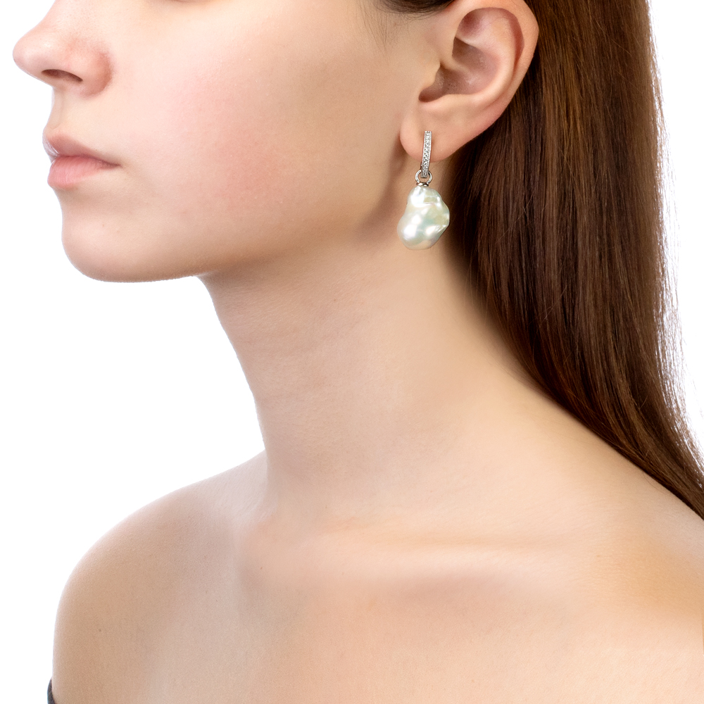 Серьги из серебра с белыми жемчужинами 16-20 мм. Артикул 10434 Серьги из серебра с белыми жемчужинами 16-20 мм. Артикул 10434
