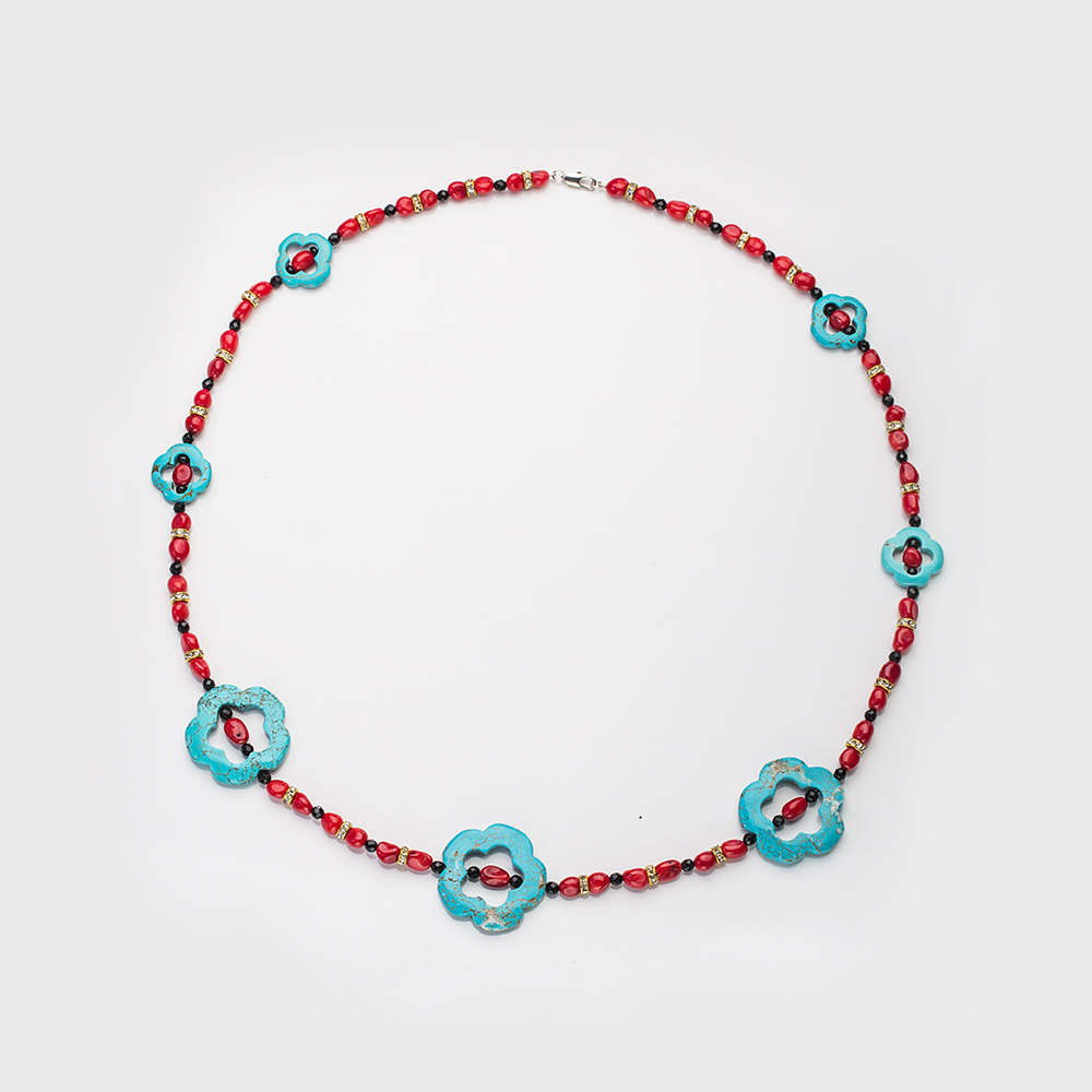 Бусы из коралла, бирюзы и агата, украшенные стразами. Артикул 12636